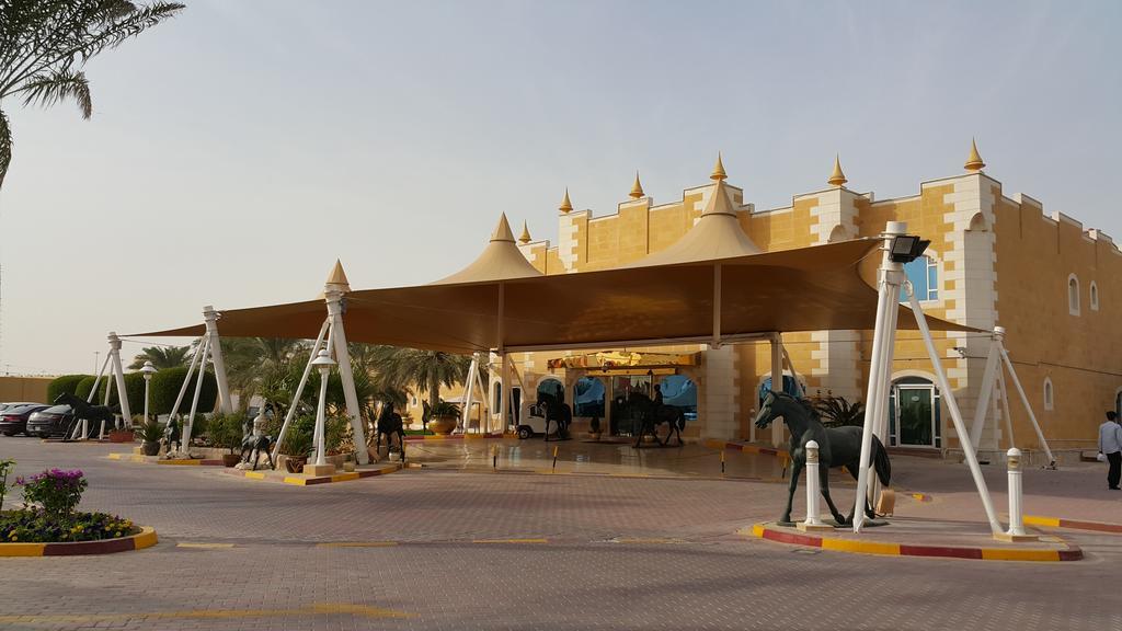 Tio Sea Resort Al Khor Exterior foto Al-Shaqraa International Airport