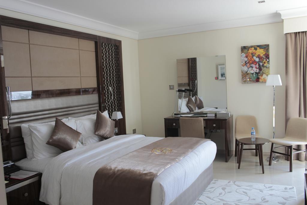 Tio Sea Resort Al Khor Exterior foto A bedroom at the hotel