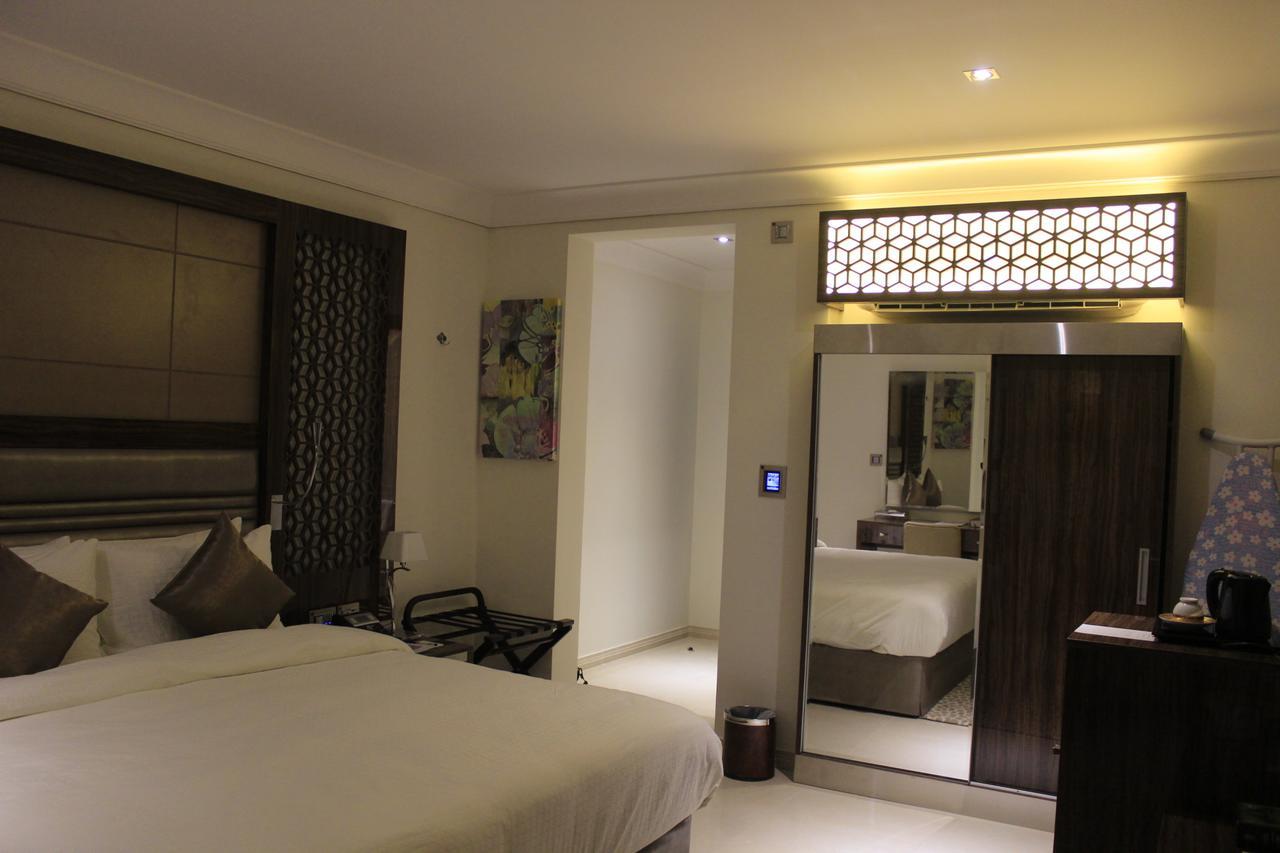 Tio Sea Resort Al Khor Exterior foto A room at the hotel