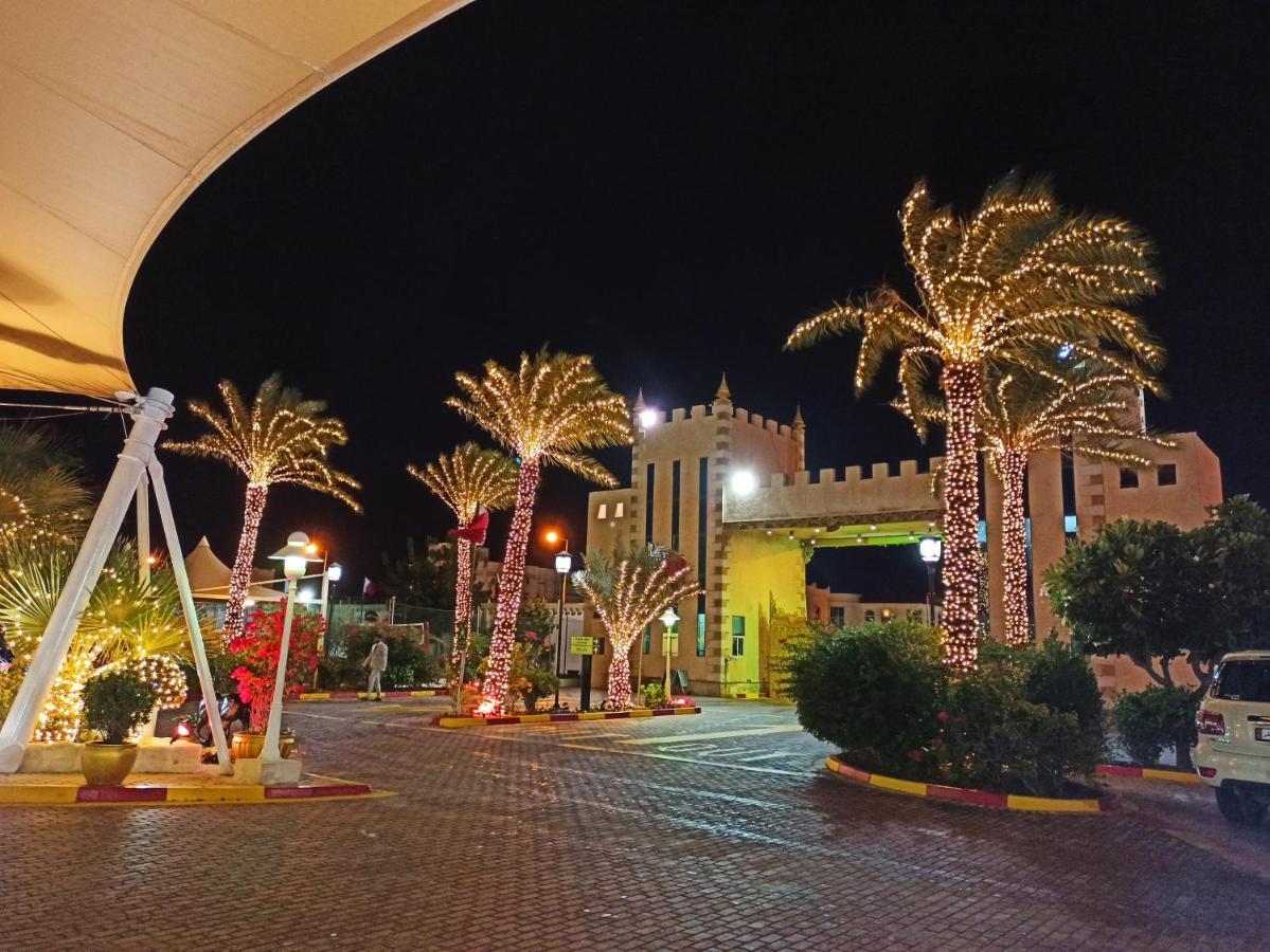 Tio Sea Resort Al Khor Exterior foto The Village at North Scottsdale